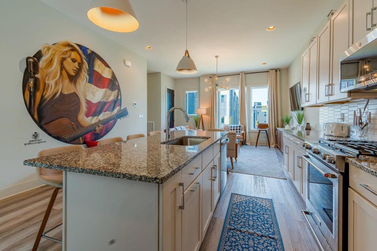 Carrie Underwood'S East Side Rooftop Game Room Нашвил Екстериор снимка